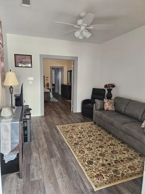 Shirley's Place - Image 1