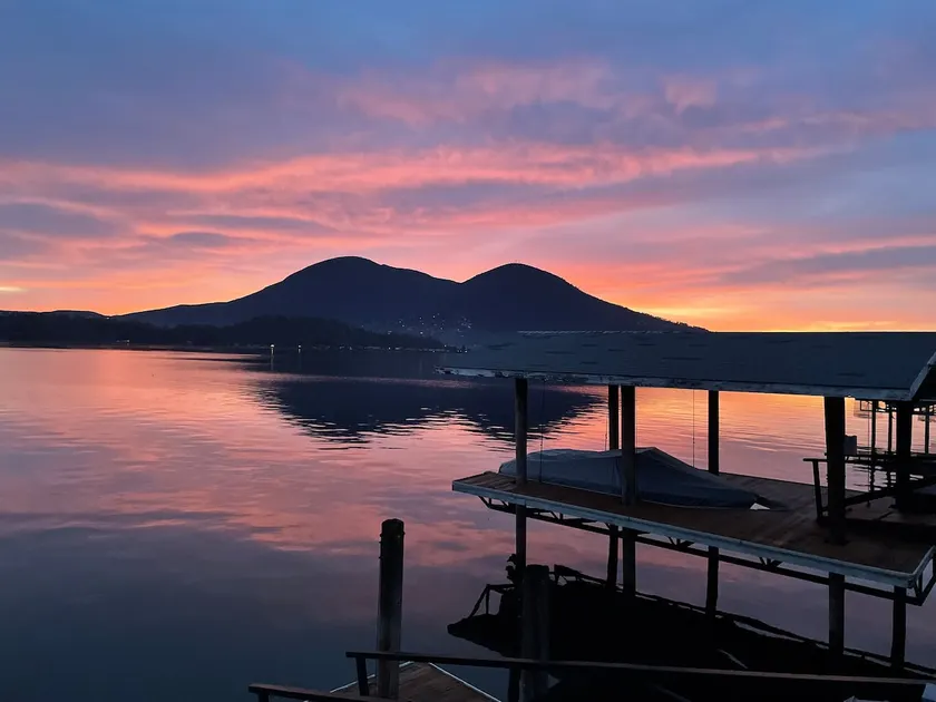 Sunset Vista Lakehouse - Image 1