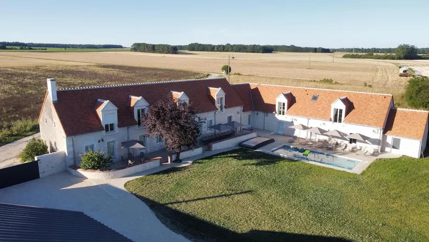 Le Grand Beaumont spacious house, private pool - Image 1