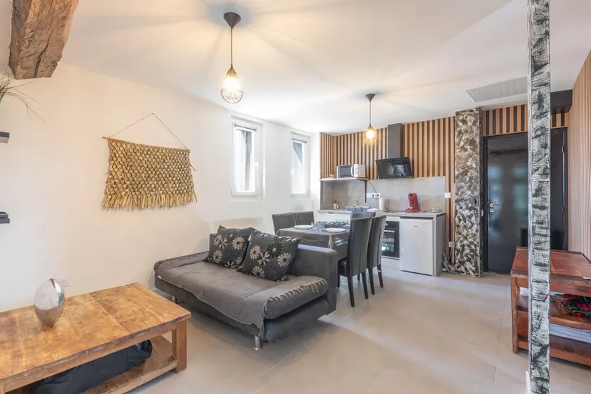 2-bedroom apartment in Mâcon Center - Image 1