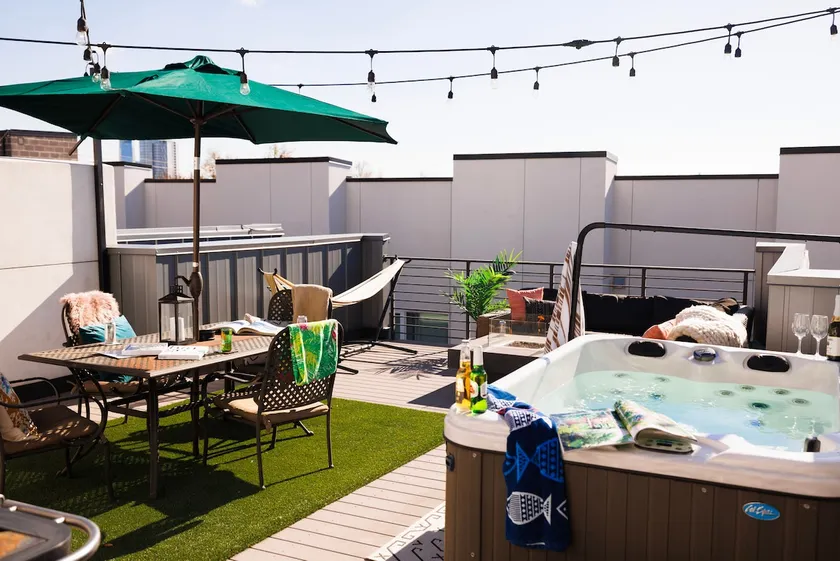 Heart of LoHi | Private Rooftop | Hot Tub - Image 1