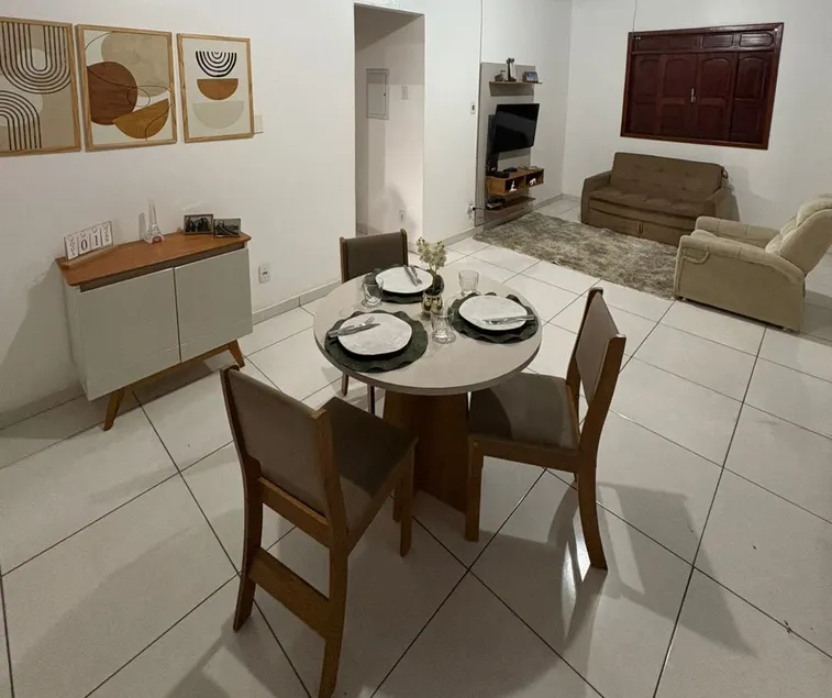 Large and comfortable house - Image 1