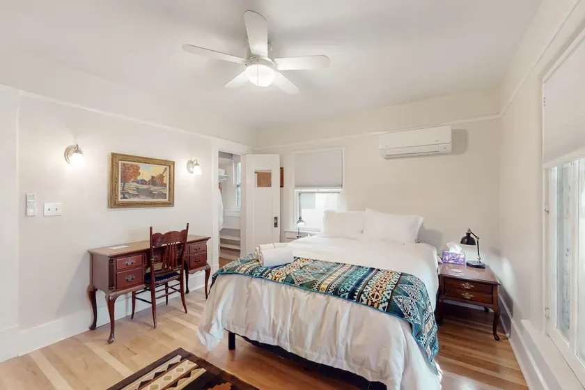 Inviting Remodeled Guest House in Central Nob Hill - Image 1
