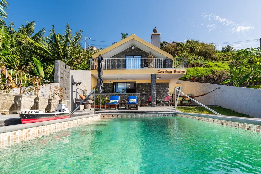 Beautiful Corner | Ocean View - Image 1