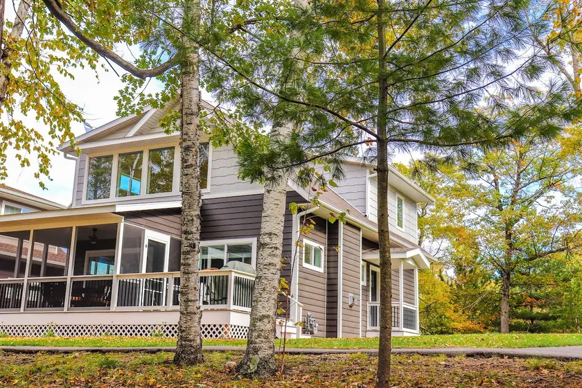 Luxury on the Lake - Gull Lake Narrows - Image 1
