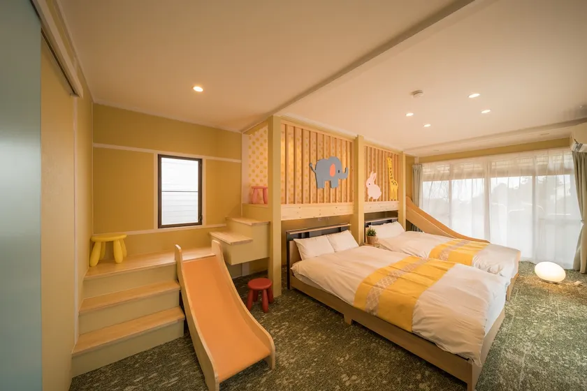 [ASOBIBA] A slide for kids to enjoy!Wood deck sauna / 4 bedrooms / 14 people / right by the expressway IC / ample parking - Image 1