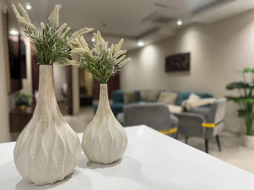 Goldcrest Apartments by Alvis Suite - Free Parking - DHA Phase 4 Lahore - Image 1