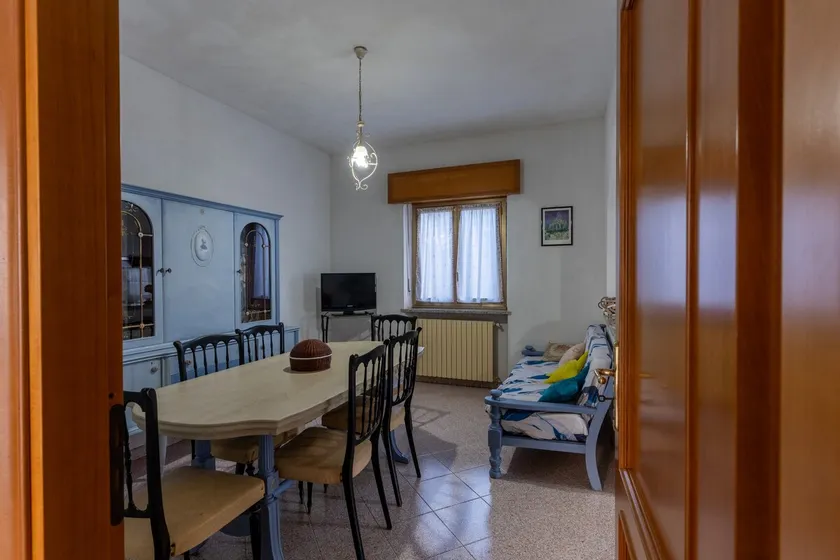 (Siderno) Three-room apartment on the 1st floor + Parking Space & Garden - Image 1