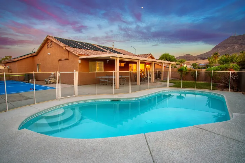 Ultimate 3BR Home: Pool, Pickleball and MORE! - Image 1