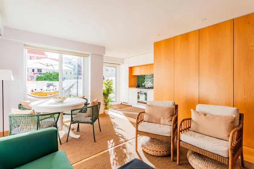 ShoLubi - Charming, Quiet   Cozy! - Image 1