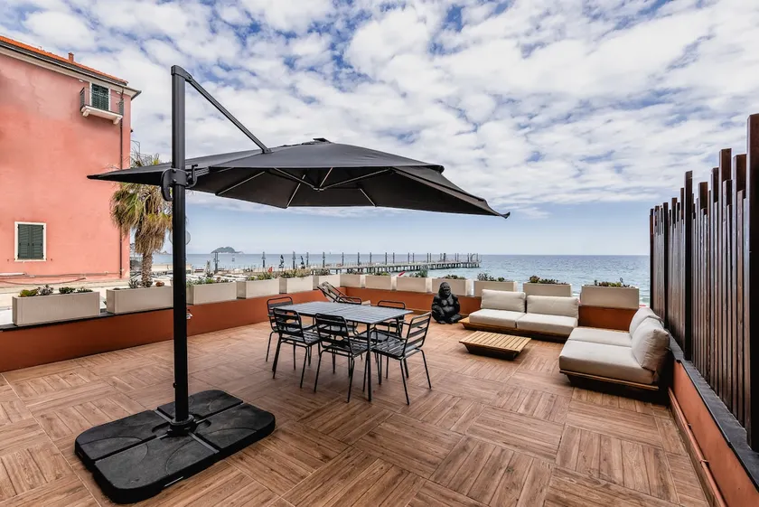 Beachfront accommodation with terrace - Image 1