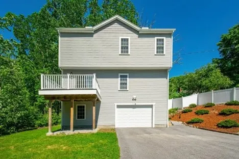 Elegant 3BR Home in Worcester - Image 1