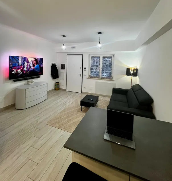 Elegant & Spacious 2BR 2BA Unit with Private Patio - Image 1
