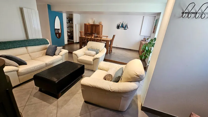Townhouse close to the sea - Image 1