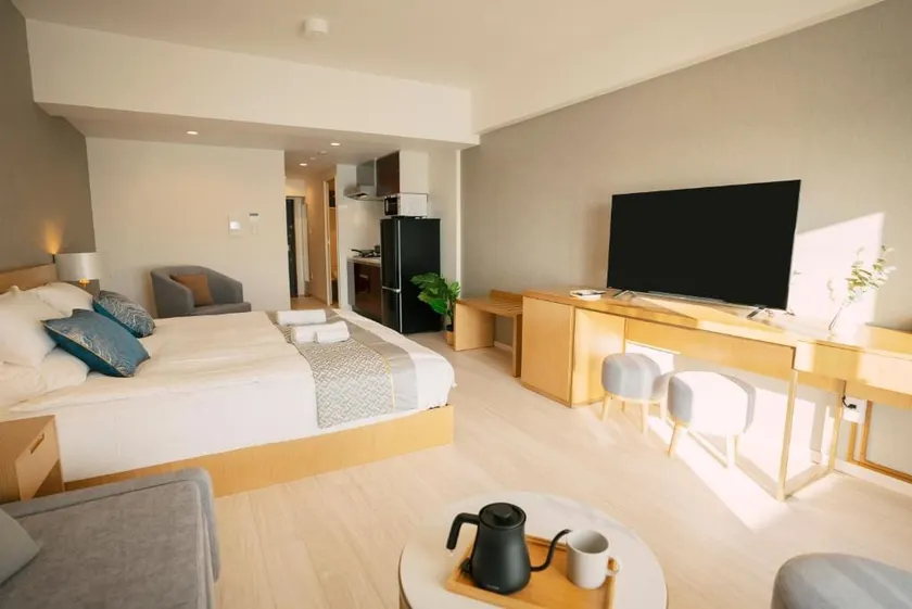 Seasonal discount_4 min walk from Ebisucho Station_40㎡ luxury space_Ebisucho 72 large bed room - Image 1
