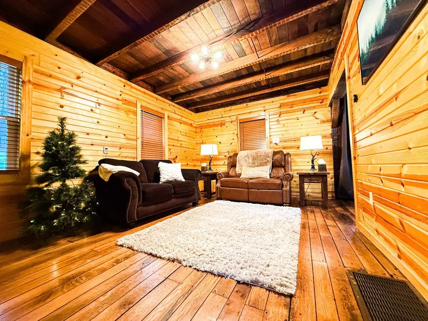 The Oaks | Cozy Farm | Hot Tub - Image 1