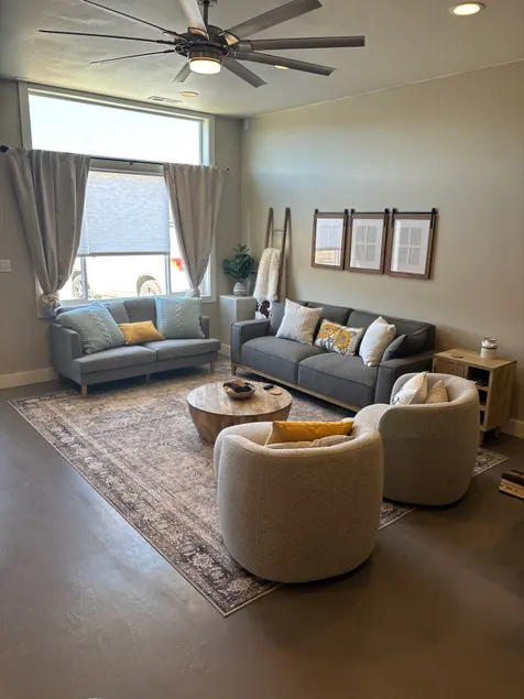 3-Bedroom, 6-Bed Condo w/ Amenities - Image 1
