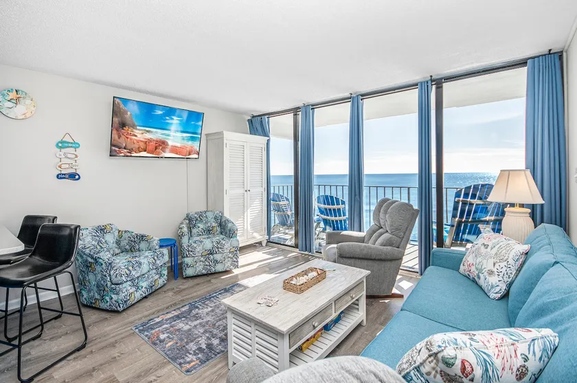 Royal Garden Oceanfront 2BR & 2BA:Blue Water Vista - Image 1