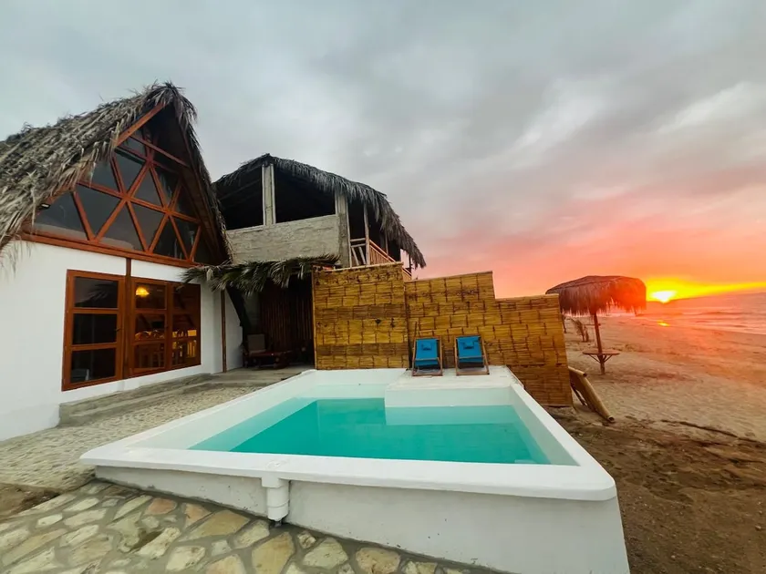 House with oceanfront pool in Zorritos - Image 1