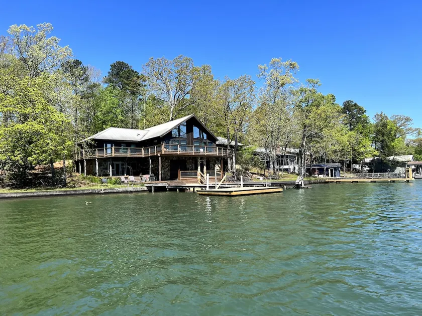 Allred Lake House - Image 1