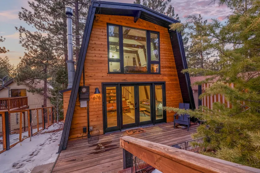 The Ireland Lake House - Image 1