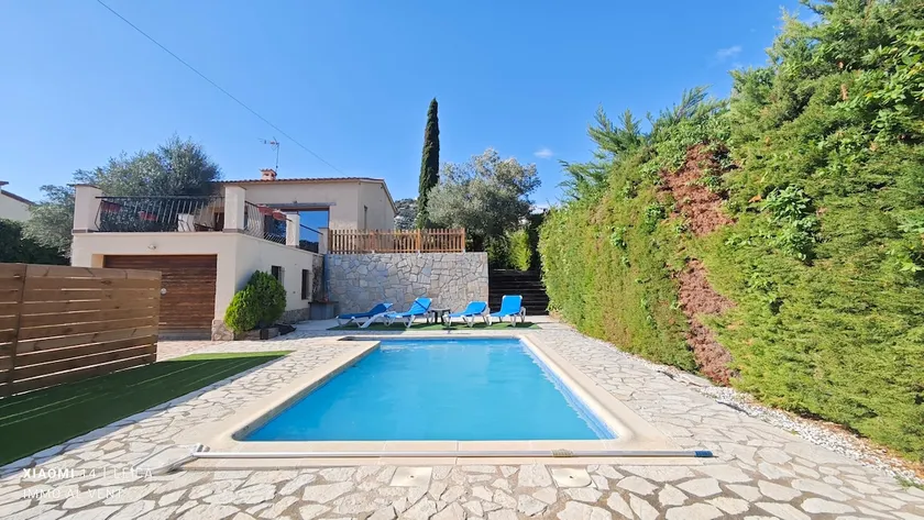 REF. 1983 / HUTG-018715. GROBE VILLA MIT GARDEN UND POOL.<br><br>Nur 5 Autominuten von Playa d - Image 1