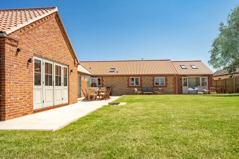 Flint Cottage Brancaster Staithe - Image 1