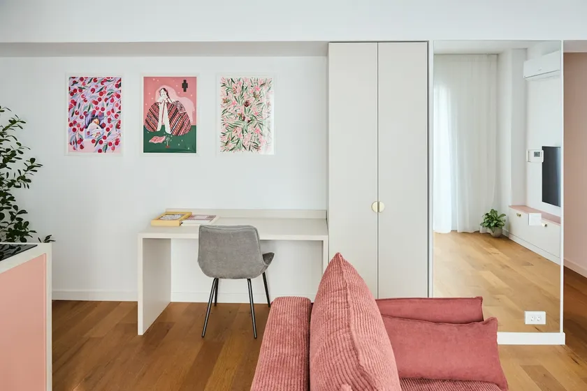 Miss Pink. 1 BR Apartment. One Cotroceni Park - Image 1