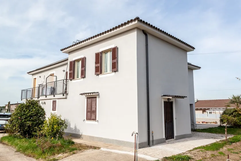 Guesthouse a 1 km APT Ciampino. - Image 1