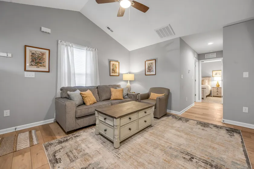 Too Comfy / Too Cozy Home in Cyn - Image 1