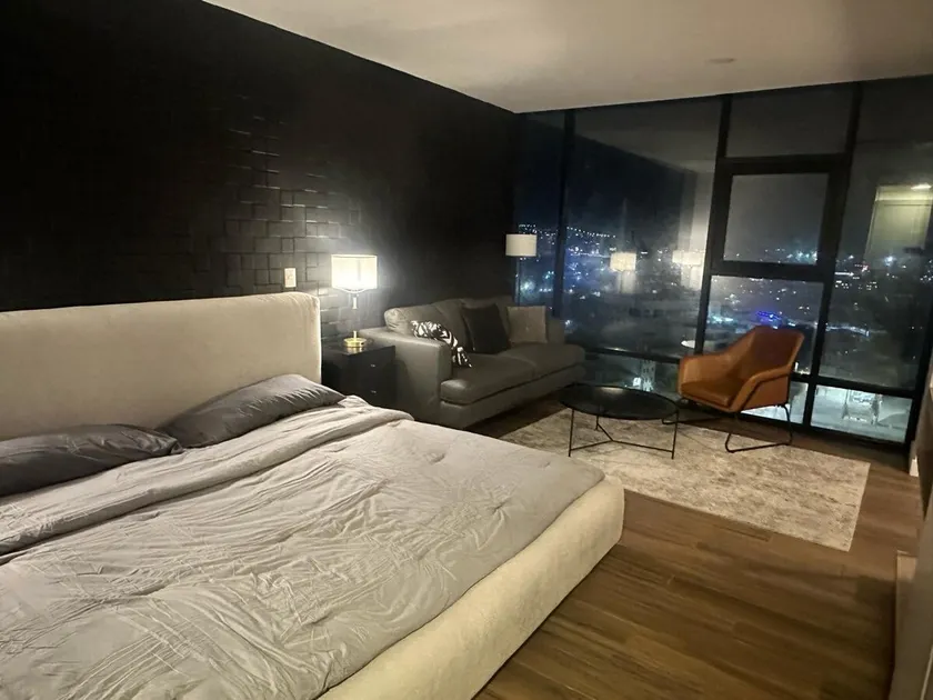 Loft in business district - Image 1