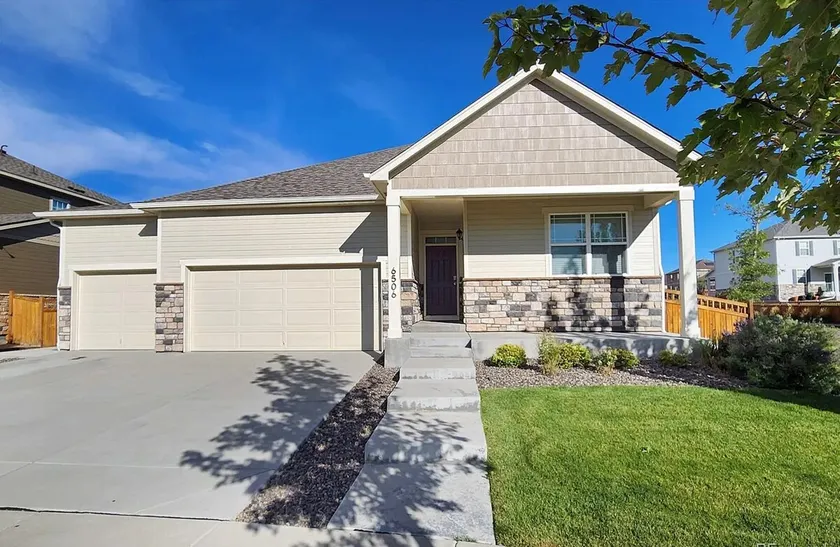 Cozy new home in Denver area - Image 1