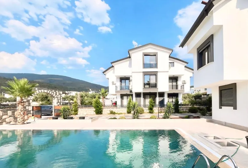 Dreamlike Villa for 10 People - Image 1