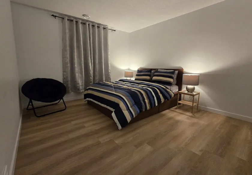 Lakeview Guest Suite South Edm - Image 1