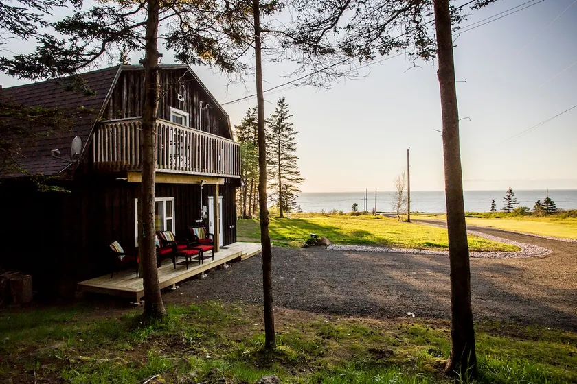 Ultra Private Oceanfront Cottage with Sunset Views - Image 1