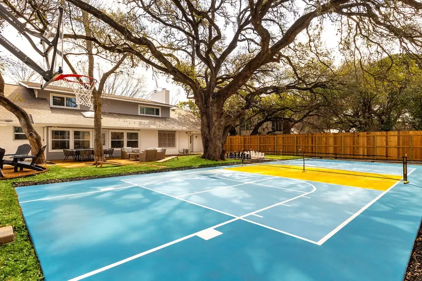 8 Bedroom Pickleball Heated Pool Acre Lot Sleeps 22 - Image 1