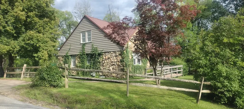 Stone House Lodge - Image 1