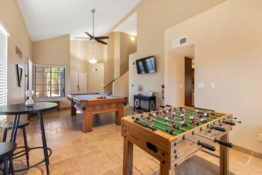 Desert Luxe Escape, Pool/Entertainment/Sleeps 12 - Image 1