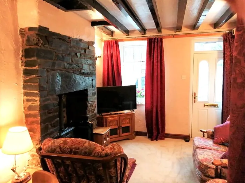 Peaceful, Riverside Cottage - Image 1