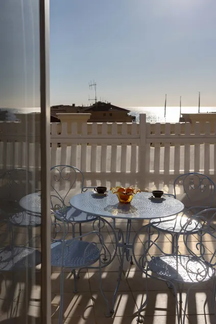 Sixth floor near the beach-Air conditioning - Image 1