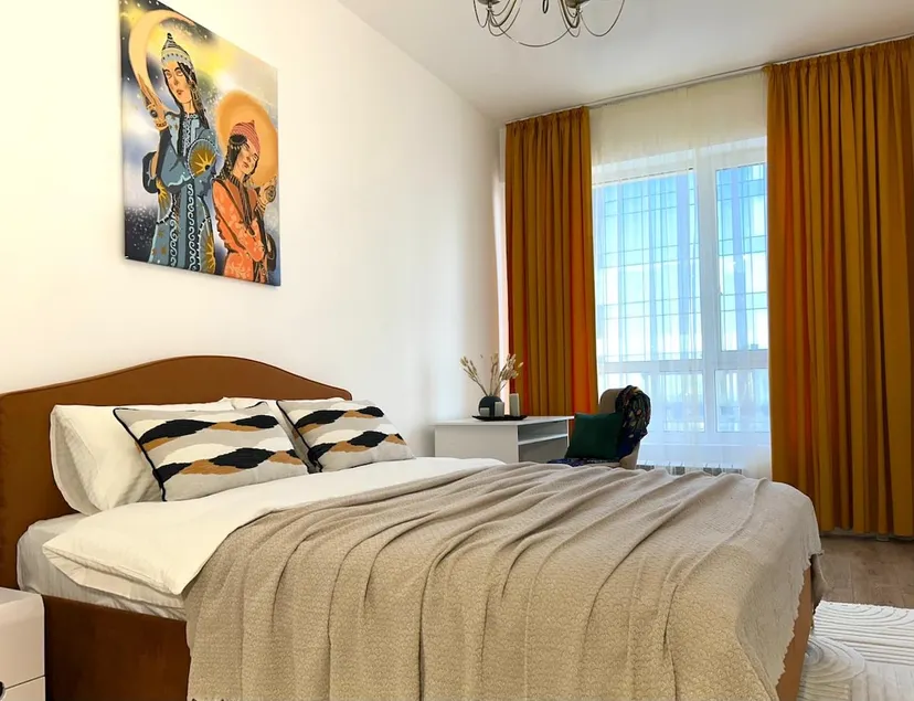 Atmospheric two-room euro apartment ”Siyanie” in the city center - Image 1