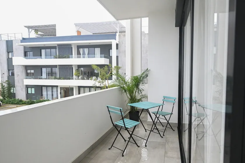 Cozy 2BD Condo, Near Beach - Image 1