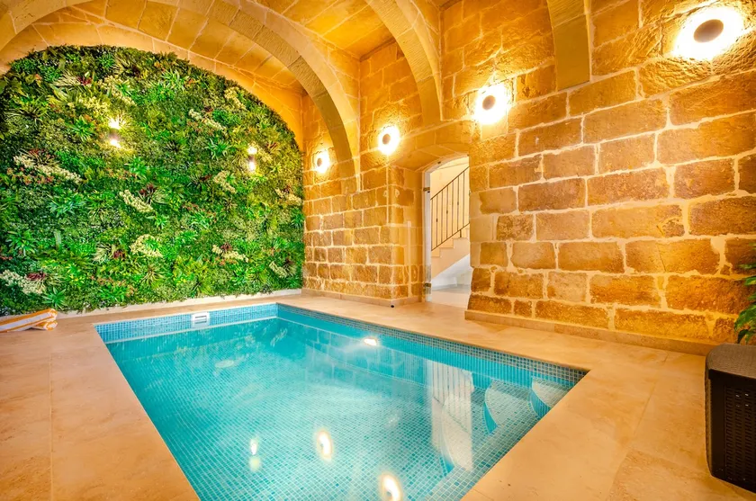 300y/o Gozo Villa: 2 pools, roof lounge, sea views - Image 1