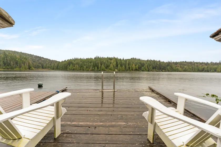 Kemp Lake House - lake front w Hot tub - Image 1