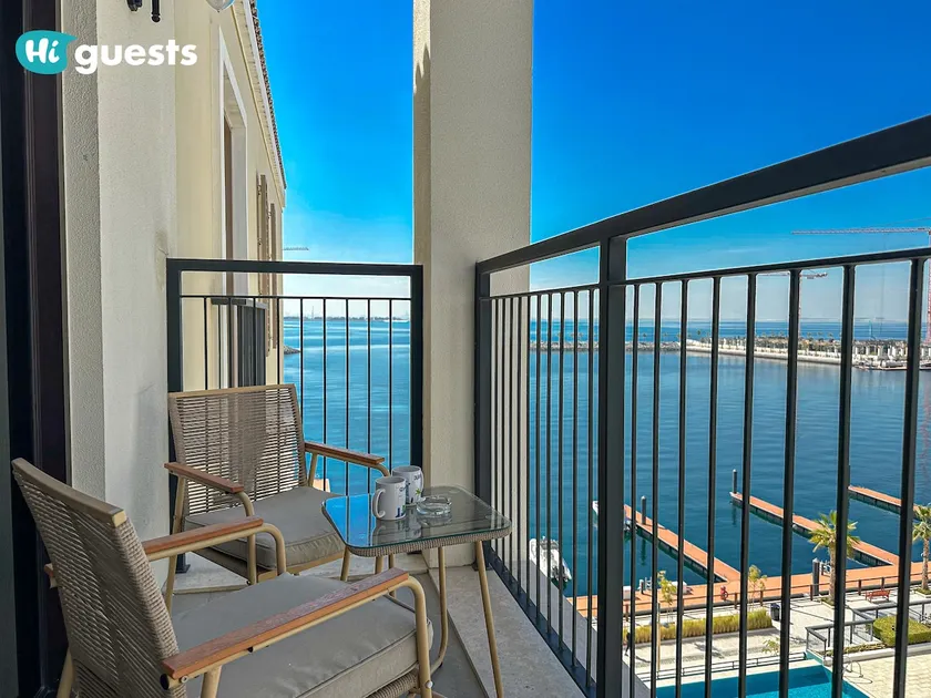 HiGuest - Stylish 1BR Apartment in La Mer - Image 1