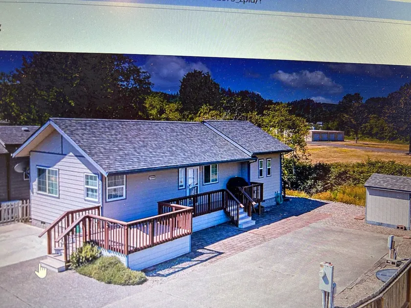 Creekside Bungalow-Lake and Dune Access - Image 1