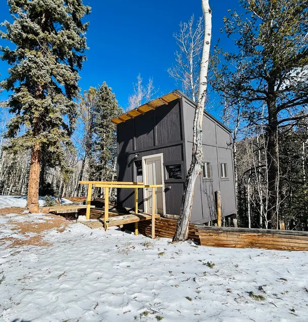 Cozy cabin on 8acres with views, trails, & Firepit - Image 1