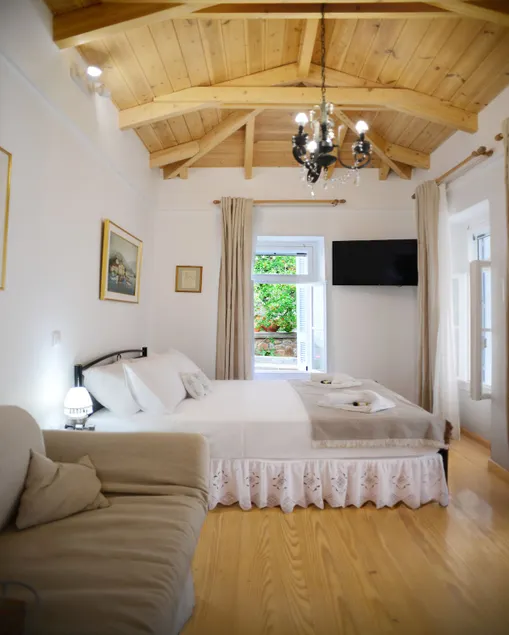 Elen's Island House - Image 1