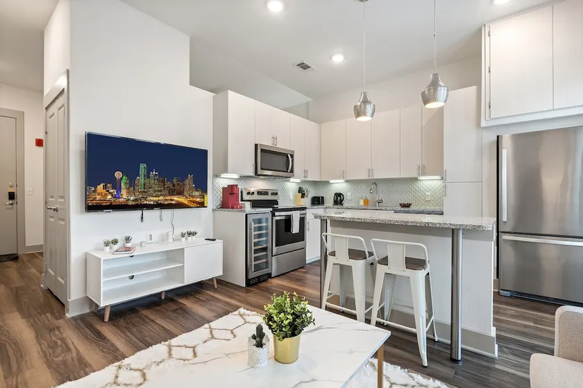 Modern Retreat 1BR | Lakewood & White Rock Lake - Image 1