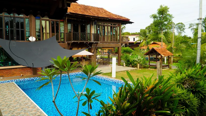 Jarah Residence, Classic Home Staycation - Image 1